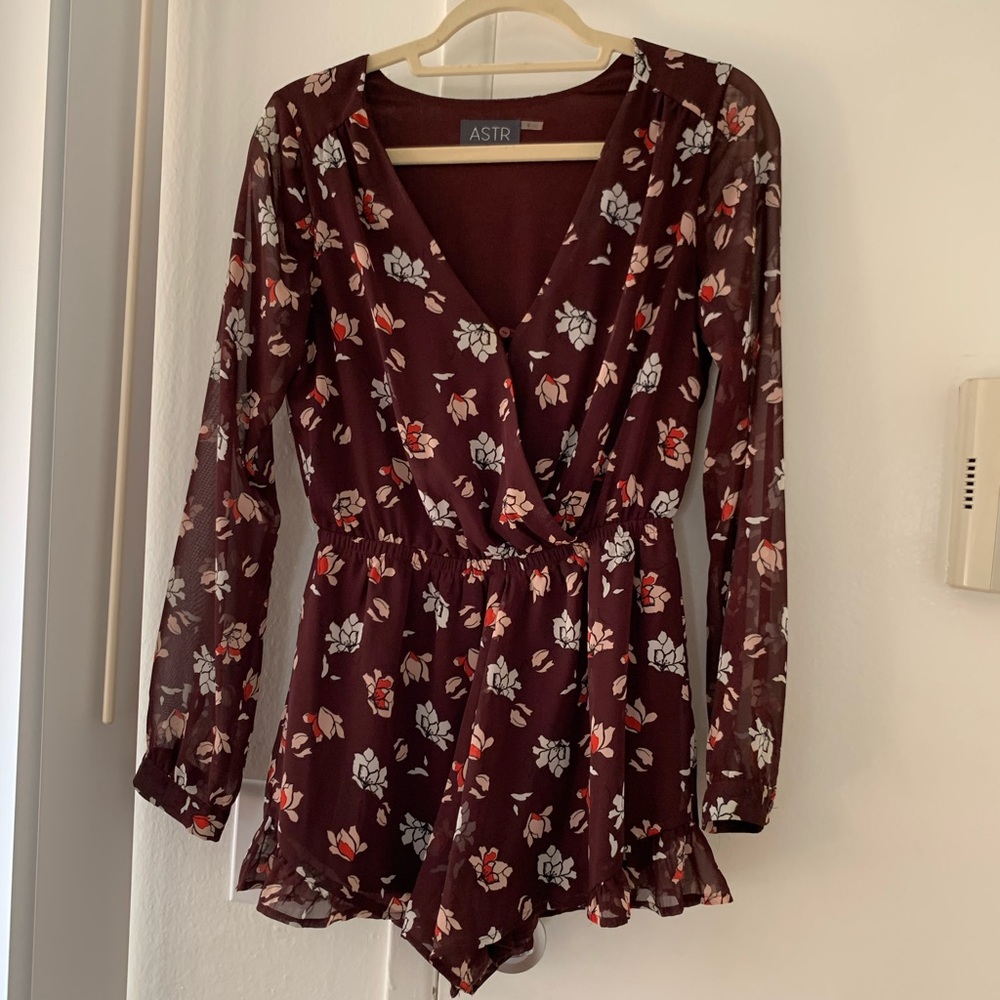 ASTR floral romper long sleeve